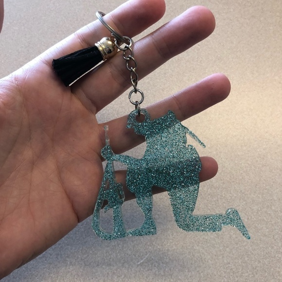 Handmade Fallen Soldier Keychain - Picture 2 of 6